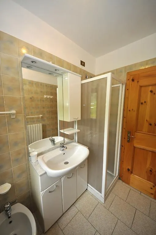 Rinaldo Apartments In Baita Pierin 리비뇨